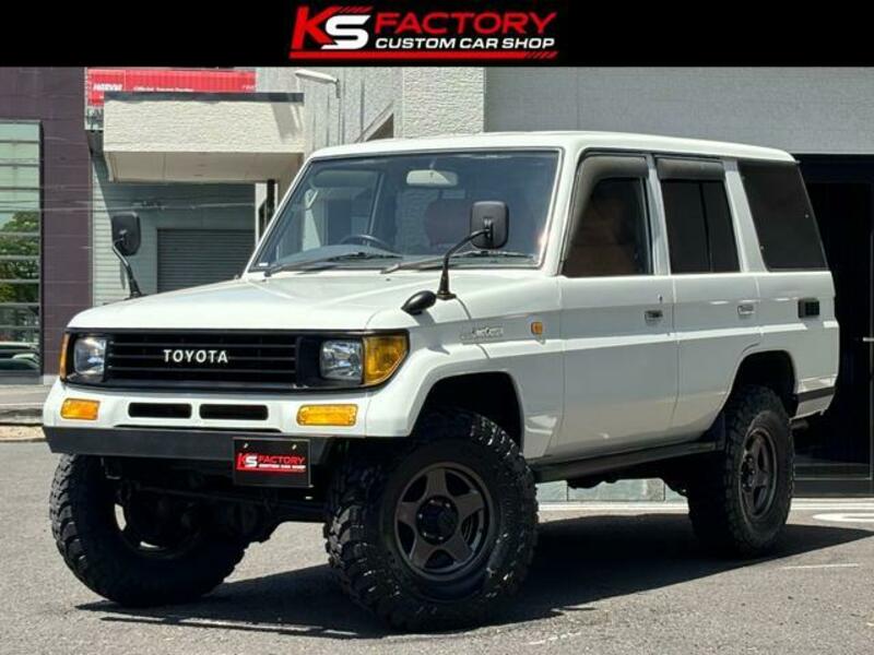 TOYOTA LAND CRUISER PRADO