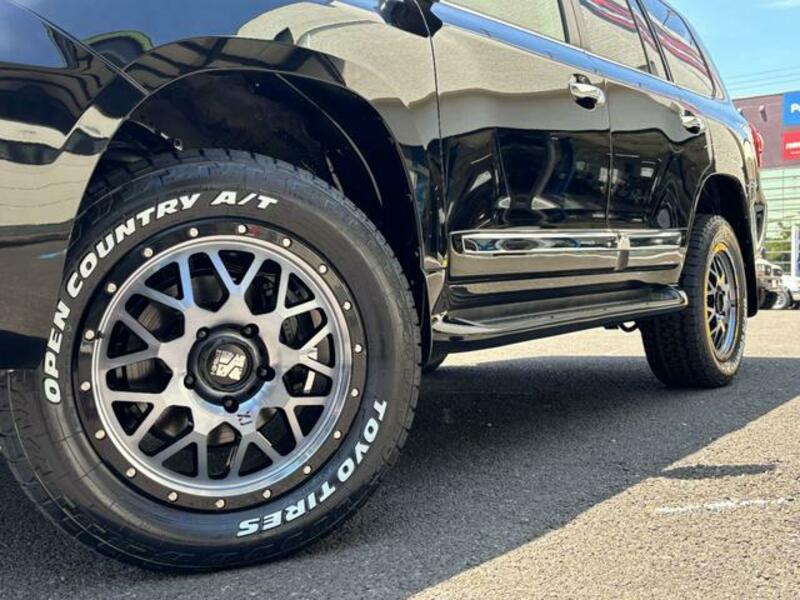 LAND CRUISER