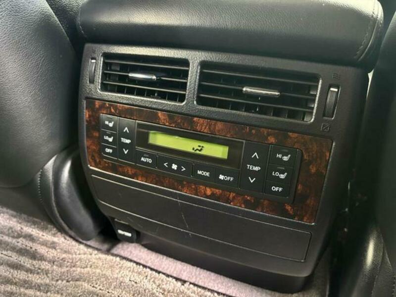 LAND CRUISER
