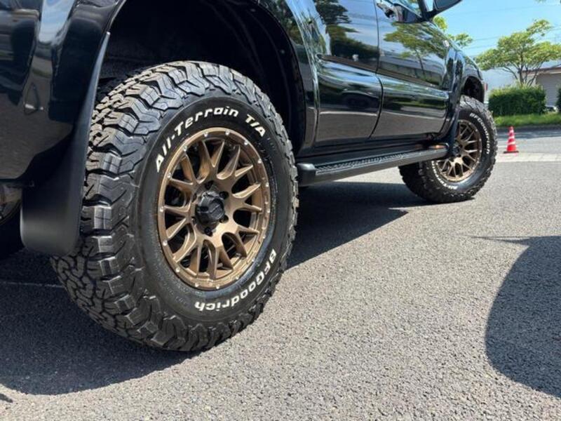 HILUX SURF