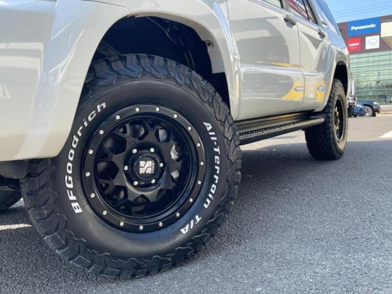HILUX SURF