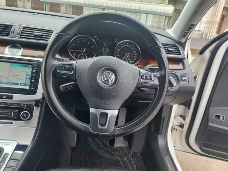 PASSAT VARIANT