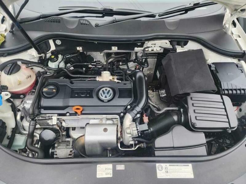 PASSAT VARIANT