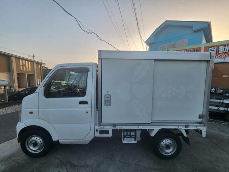 CARRY TRUCK