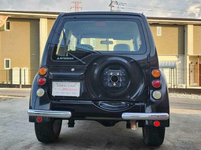 PAJERO JR