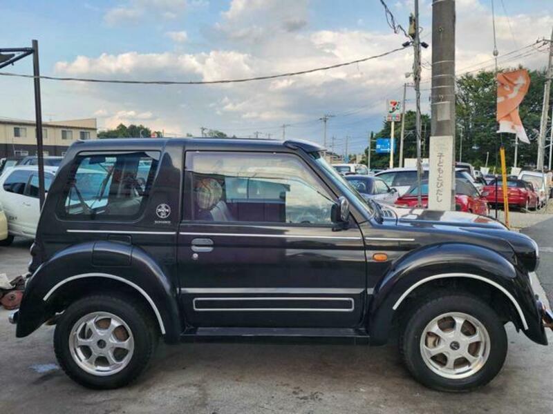 PAJERO JR