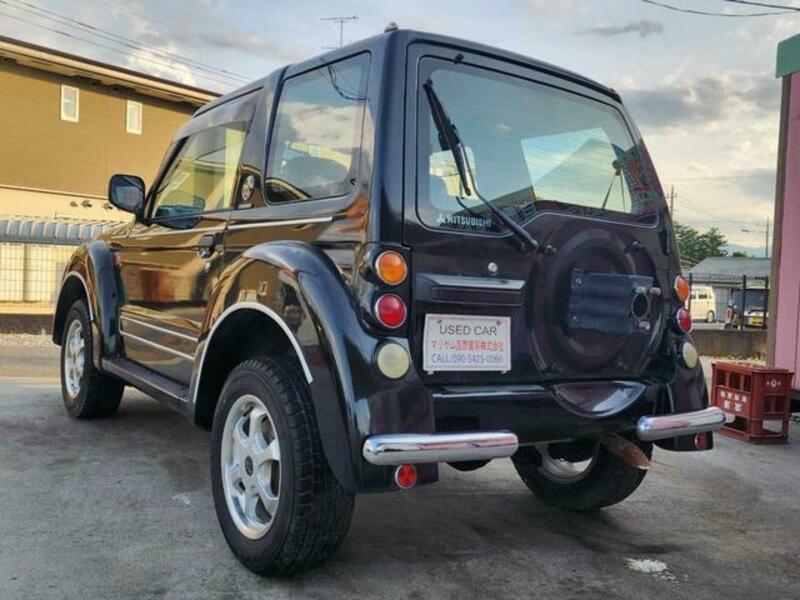 PAJERO JR