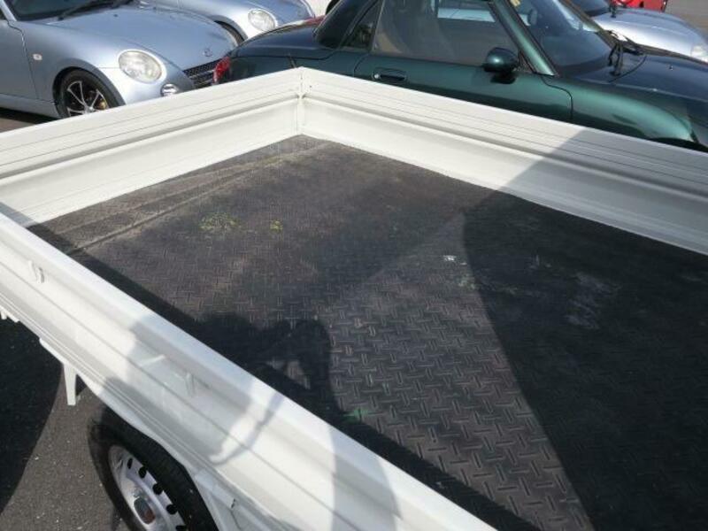 MINICAB TRUCK