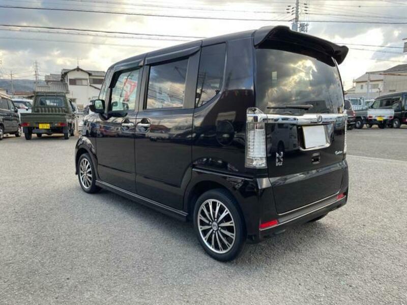 N BOX CUSTOM