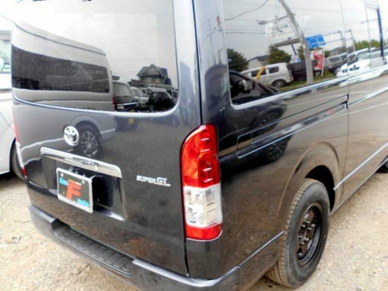 HIACE VAN