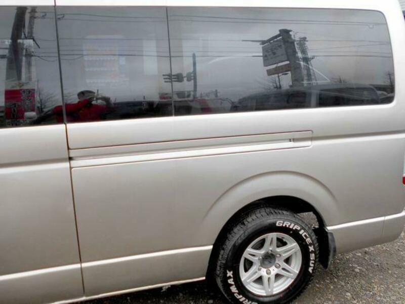 HIACE VAN