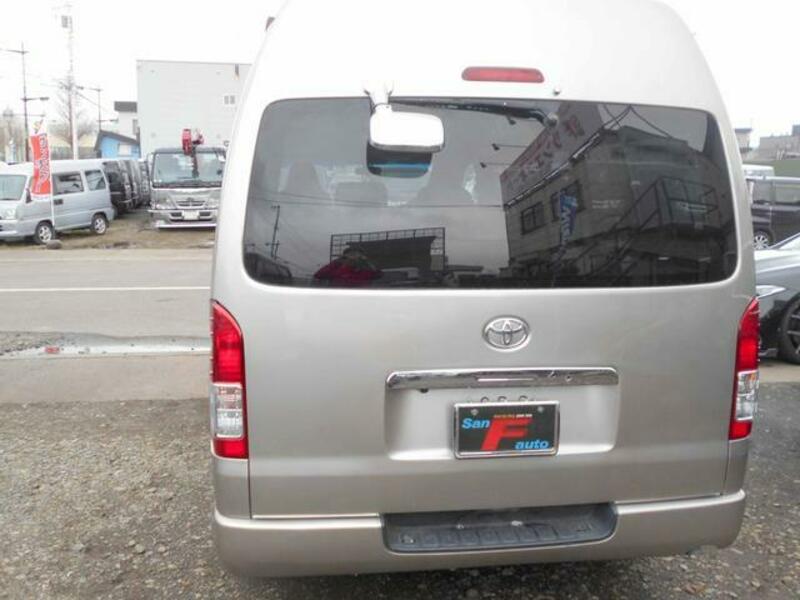 HIACE VAN