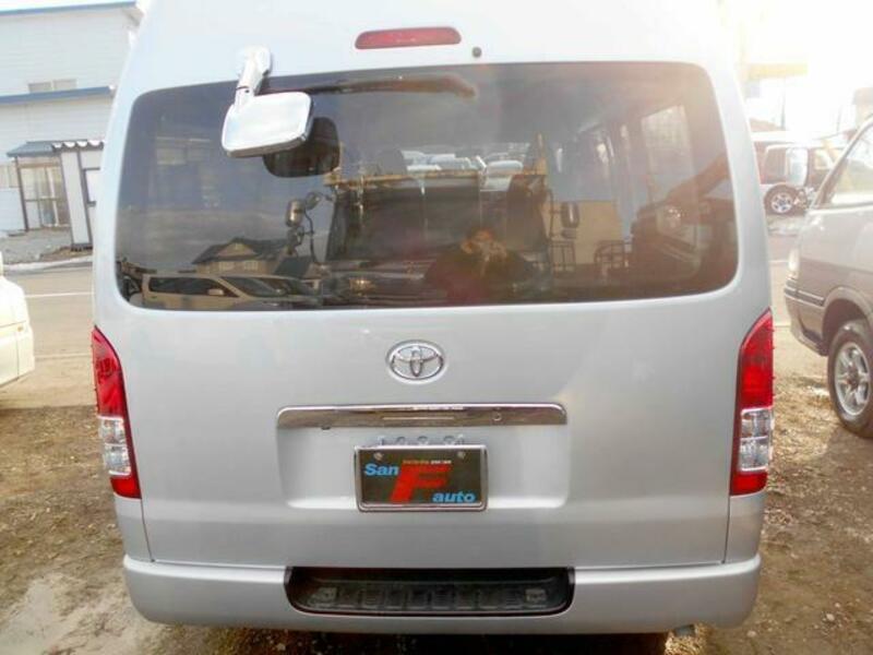 HIACE VAN