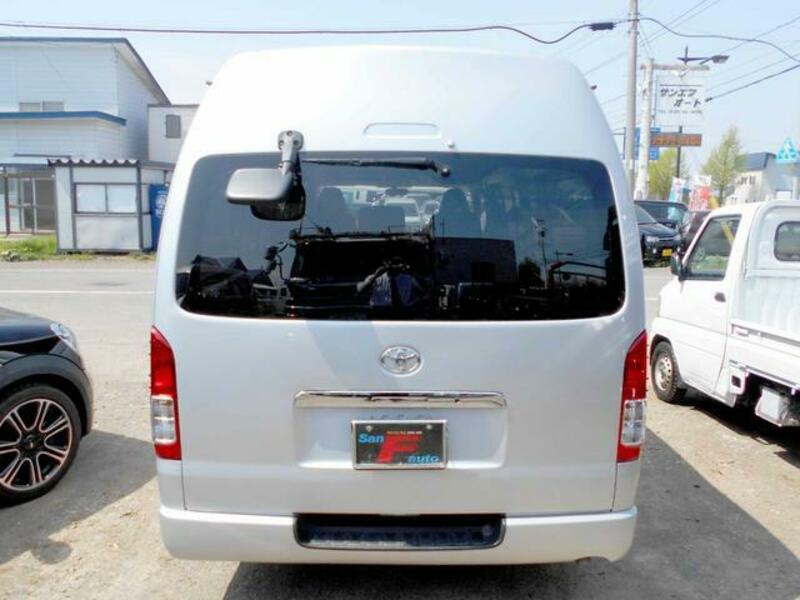 HIACE VAN