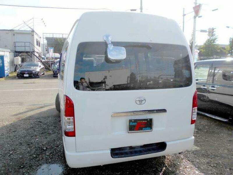 HIACE VAN