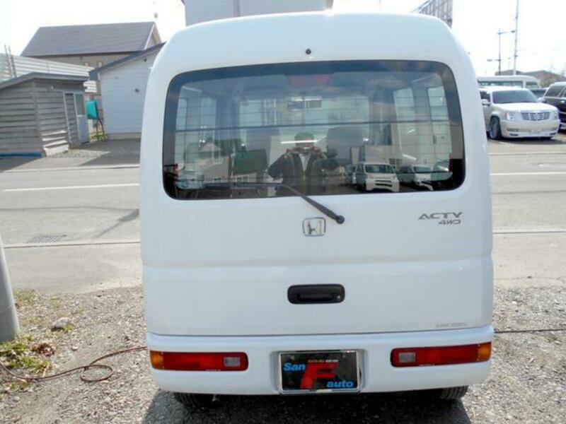 ACTY VAN