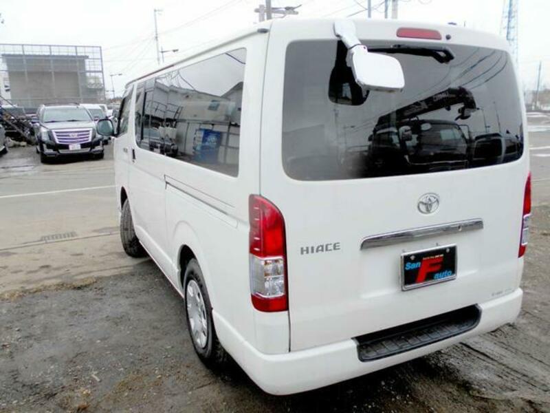 HIACE VAN