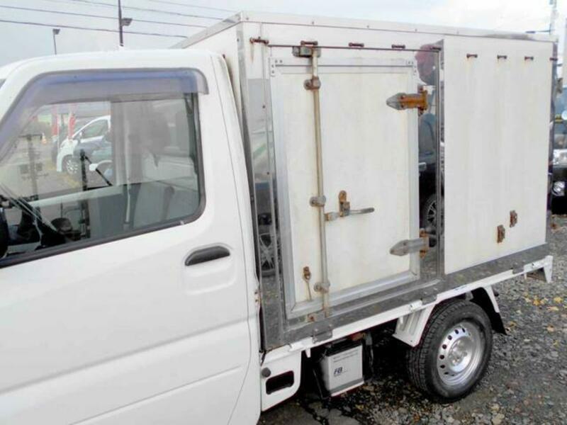 MINICAB TRUCK