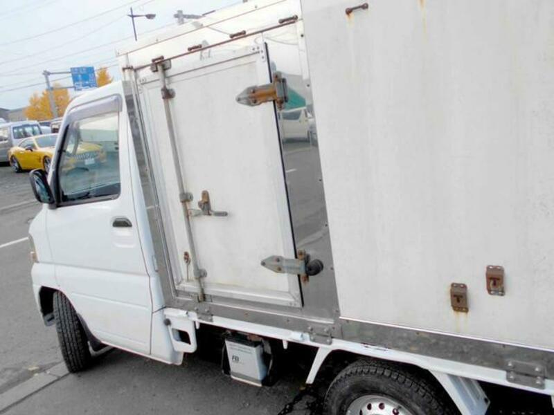 MINICAB TRUCK