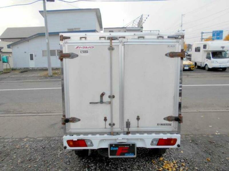 MINICAB TRUCK
