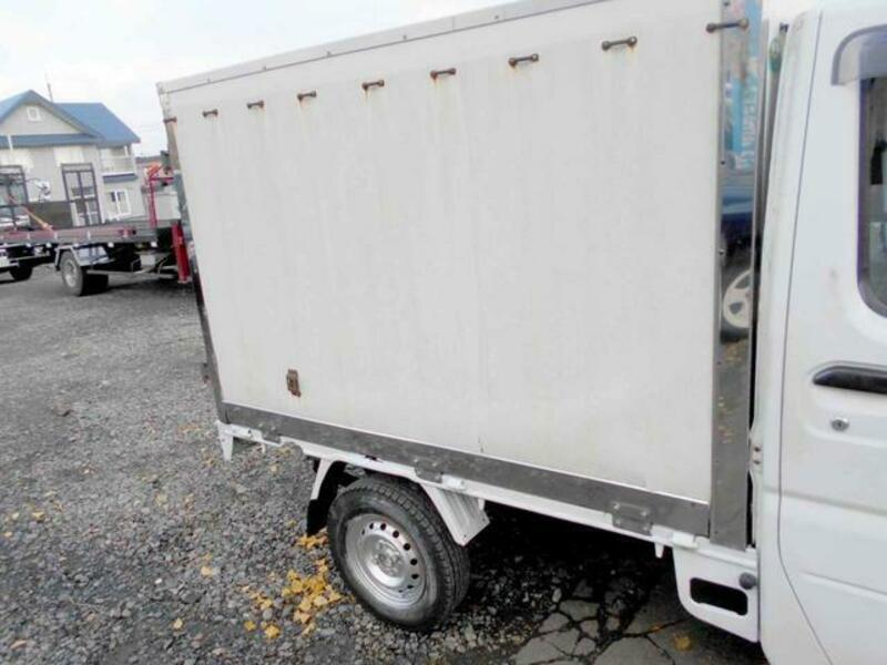 MINICAB TRUCK