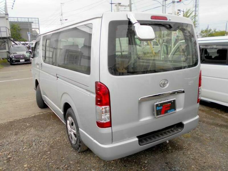 HIACE VAN