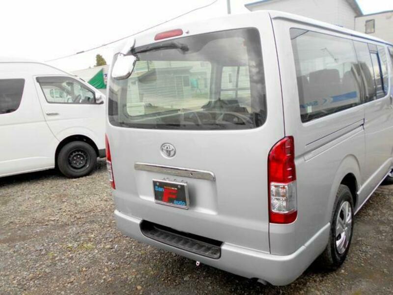 HIACE VAN