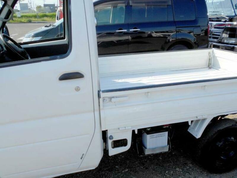 MINICAB TRUCK
