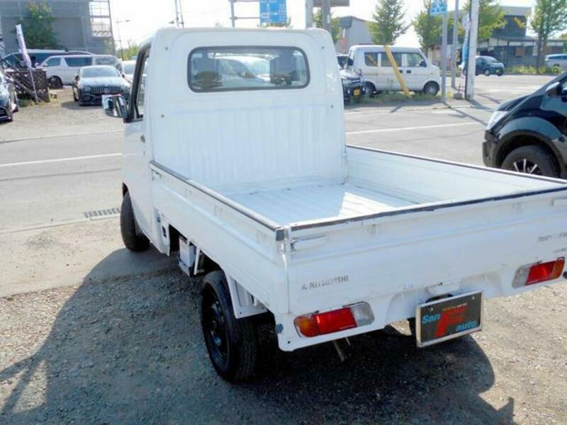 MINICAB TRUCK