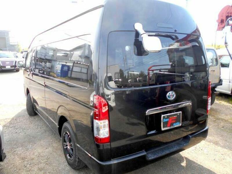 HIACE VAN