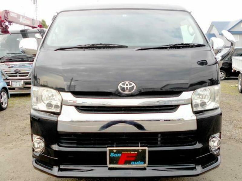 TOYOTA HIACE WAGON