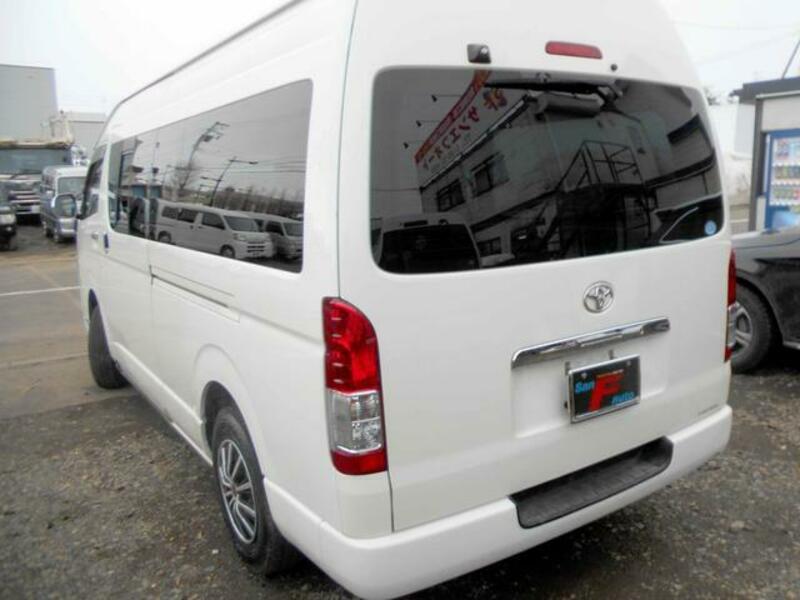 HIACE VAN