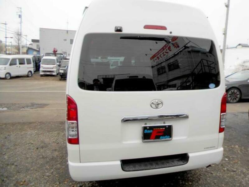 HIACE VAN