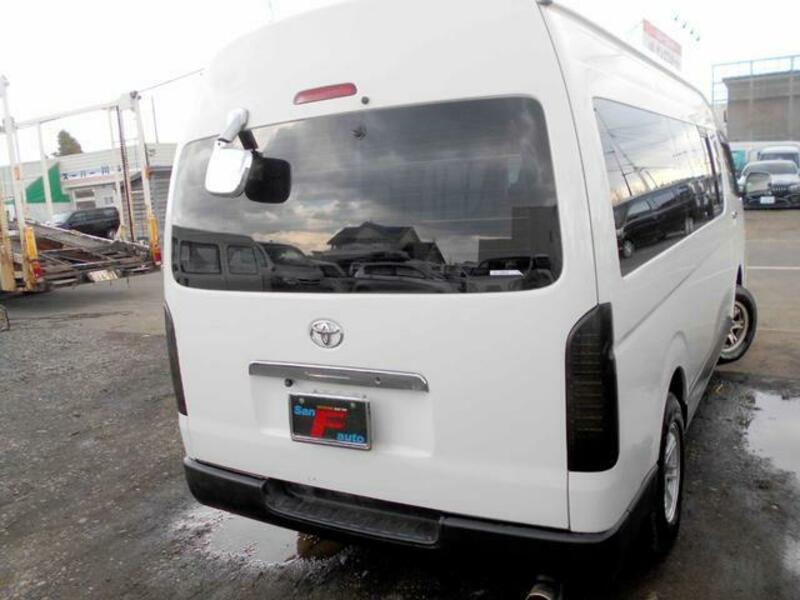 HIACE VAN