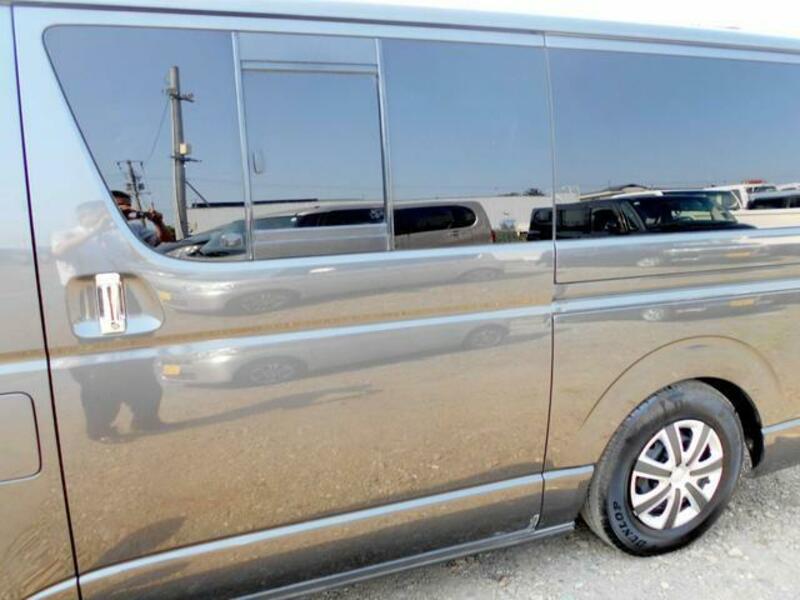 HIACE VAN