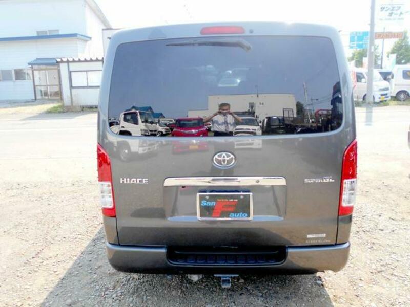 HIACE VAN