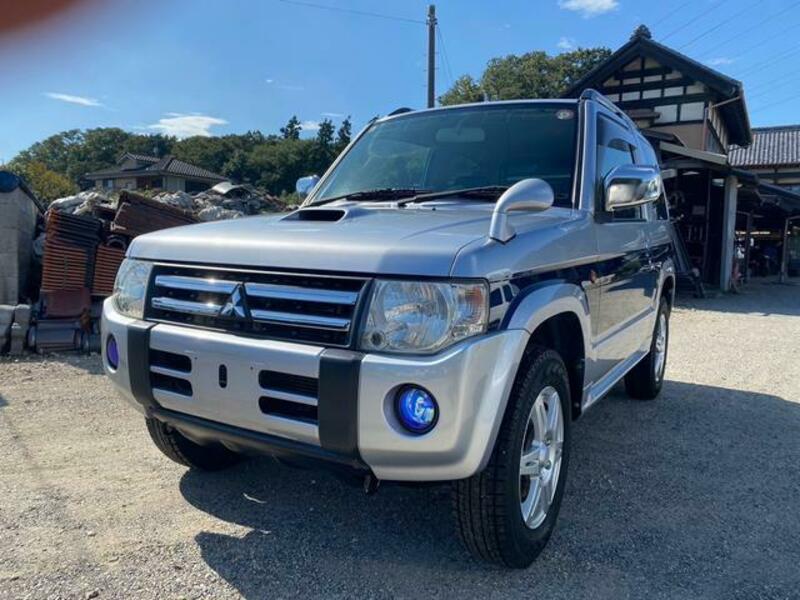 MITSUBISHI PAJERO MINI