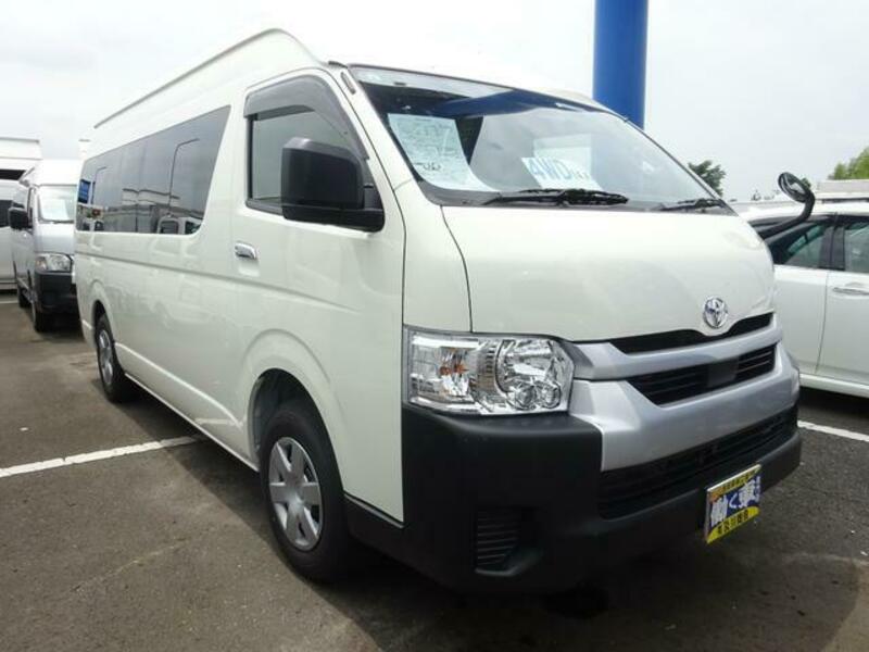 HIACE COMMUTER