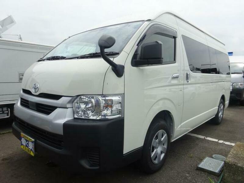 HIACE COMMUTER-0