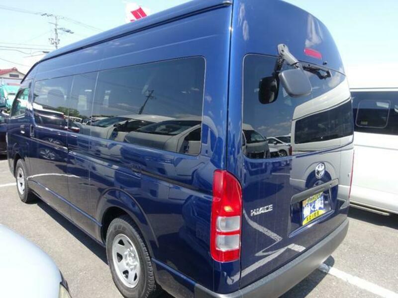 HIACE COMMUTER