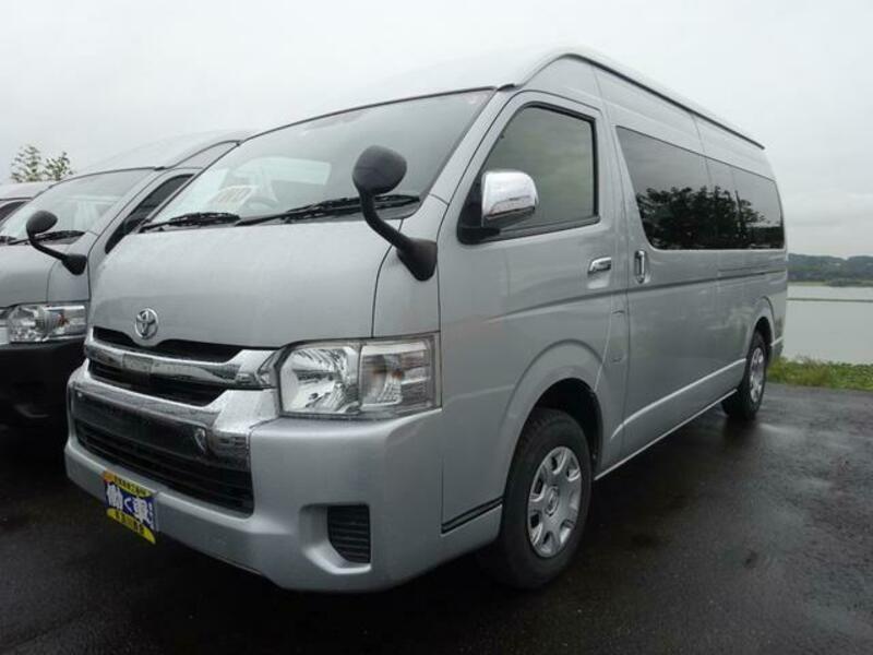 TOYOTA HIACE WAGON