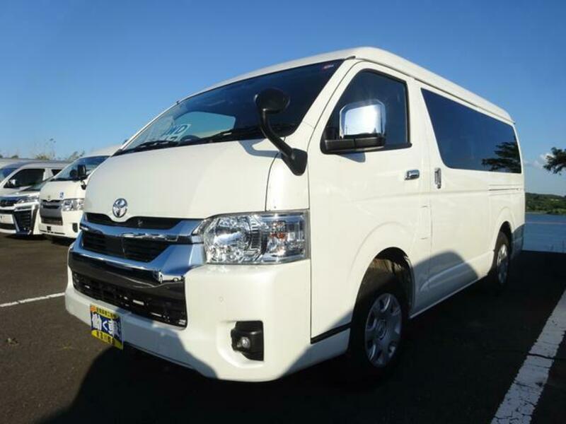 TOYOTA HIACE WAGON
