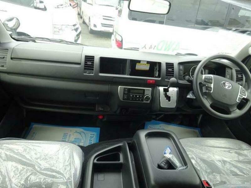 HIACE COMMUTER