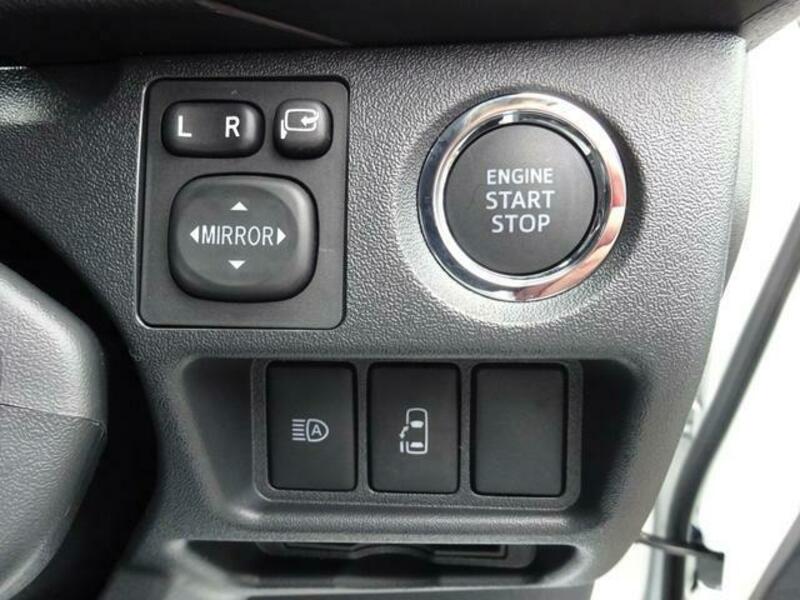 HIACE COMMUTER