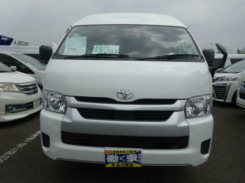 HIACE COMMUTER