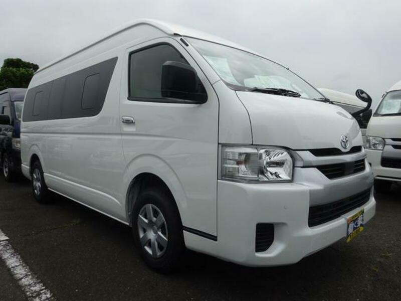 HIACE COMMUTER