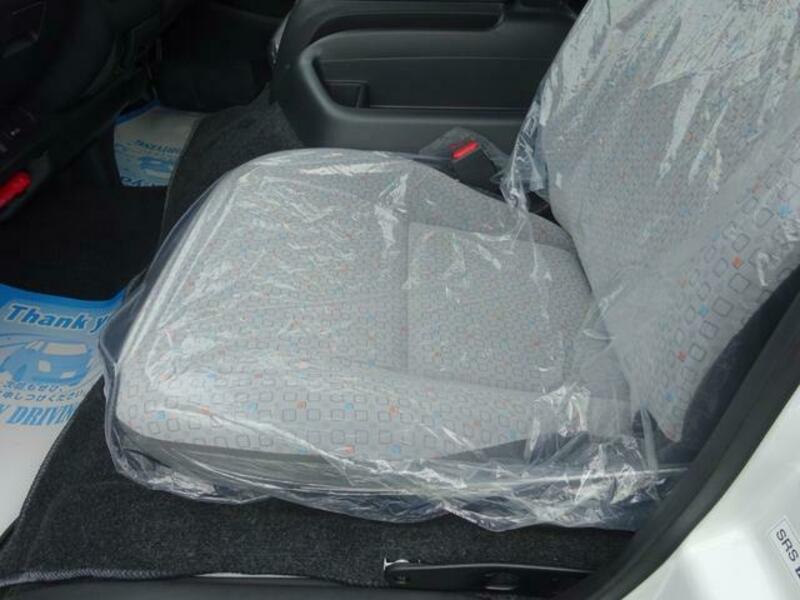 HIACE COMMUTER