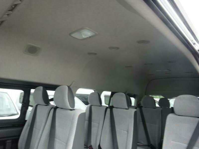 HIACE COMMUTER