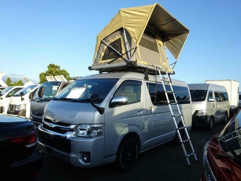 TOYOTA HIACE WAGON