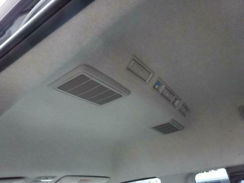 HIACE COMMUTER